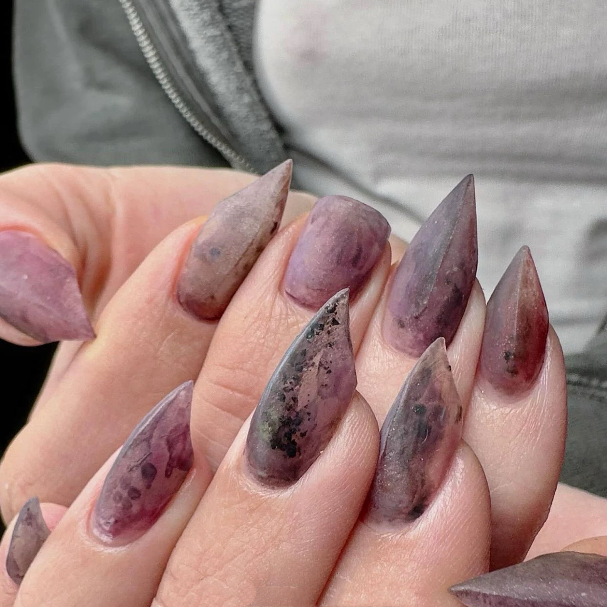 HexClaw | purple nails，snake skin nails，water ink texture nails，dragon nails，werewolf nails，claw，nails press on，claw press on nails，armor，acrylic press on nails，goth nails