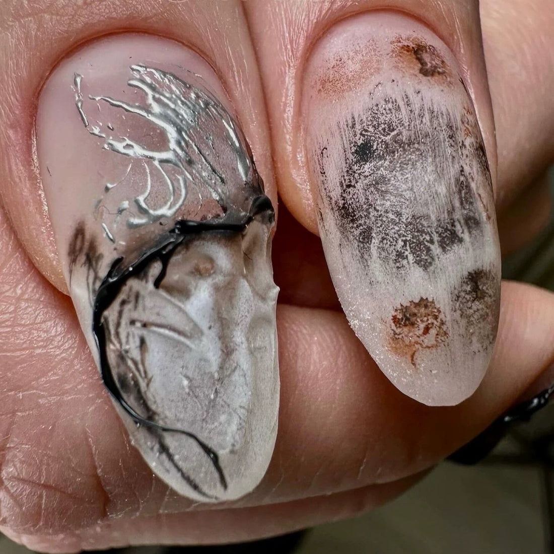 HexClaw | black and white themed nails，abstract pattern nails，claw press on nails，acrylic press on nails，nails press on，armor，claw，werewolf nail