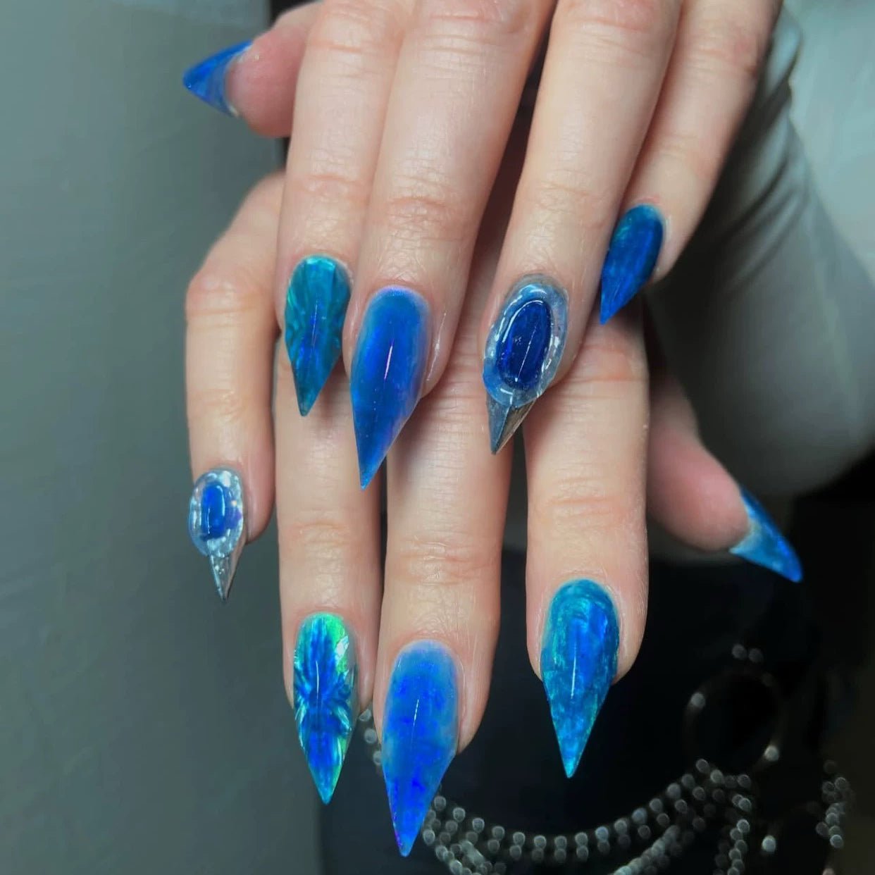 HexClaw | ice blue nails,  claw press on nails，acrylic nails,  werewolf nails，claw nails，armor，press on nails, dragon nails