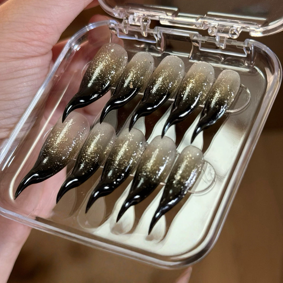 HexClaw | black and gold nails，dragon nails，acrylic press on nails，claw press on nails，werewolf nails，press on nails，claw，armor