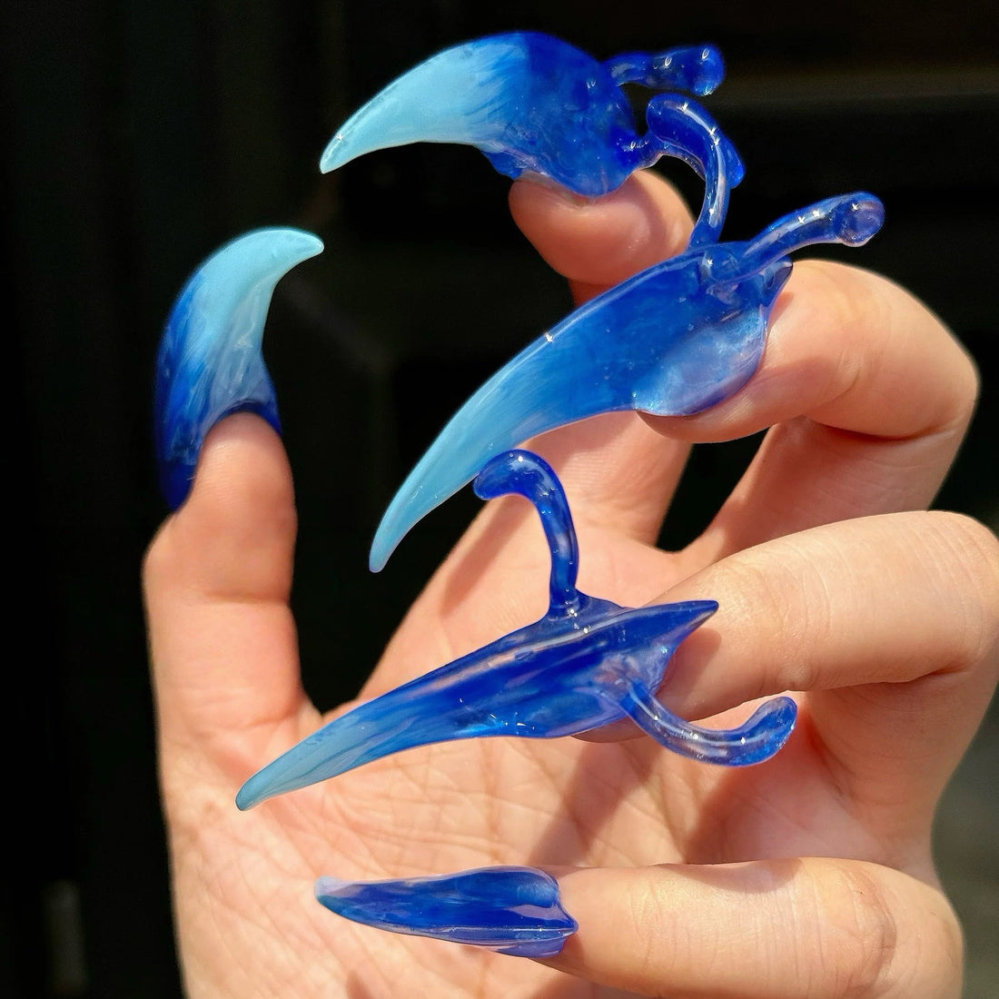 HexClaw | blue gradient nails,3D Nails,claw press on nails，dragon nails，acrylic nails,werewolf nails，claw，armor，press on nails,gothic nails,Y2K nails, extra long nails